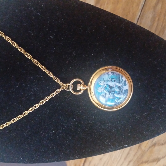 Vintage MJ Hummel (Brother's& Sisters Collection) Rose Gold Plated Pocket Watch. - Picture 3 of 10